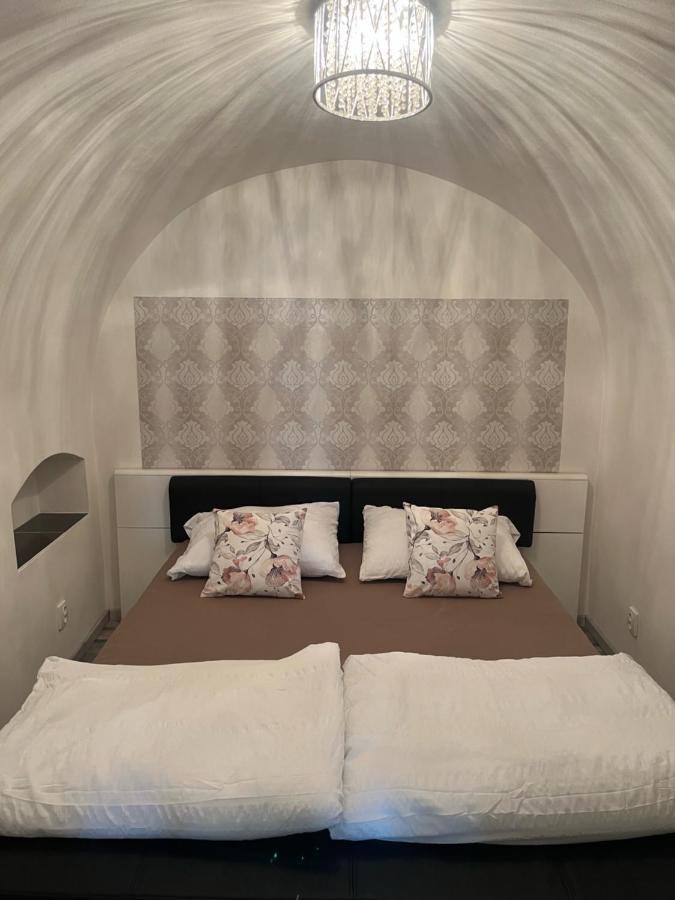 Apartman V Rodinnem Dome Jaroměř Exterior foto