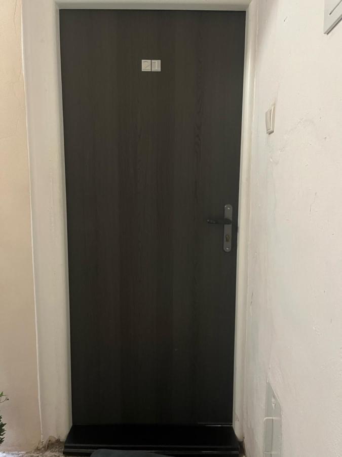 Apartman V Rodinnem Dome Jaroměř Exterior foto