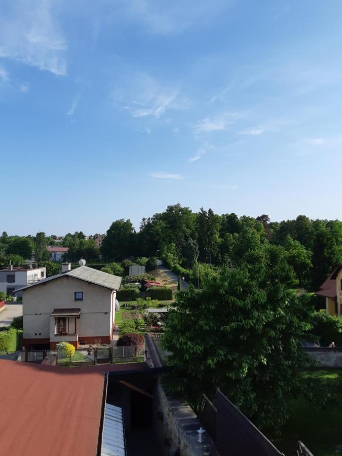 Apartman V Rodinnem Dome Jaroměř Exterior foto