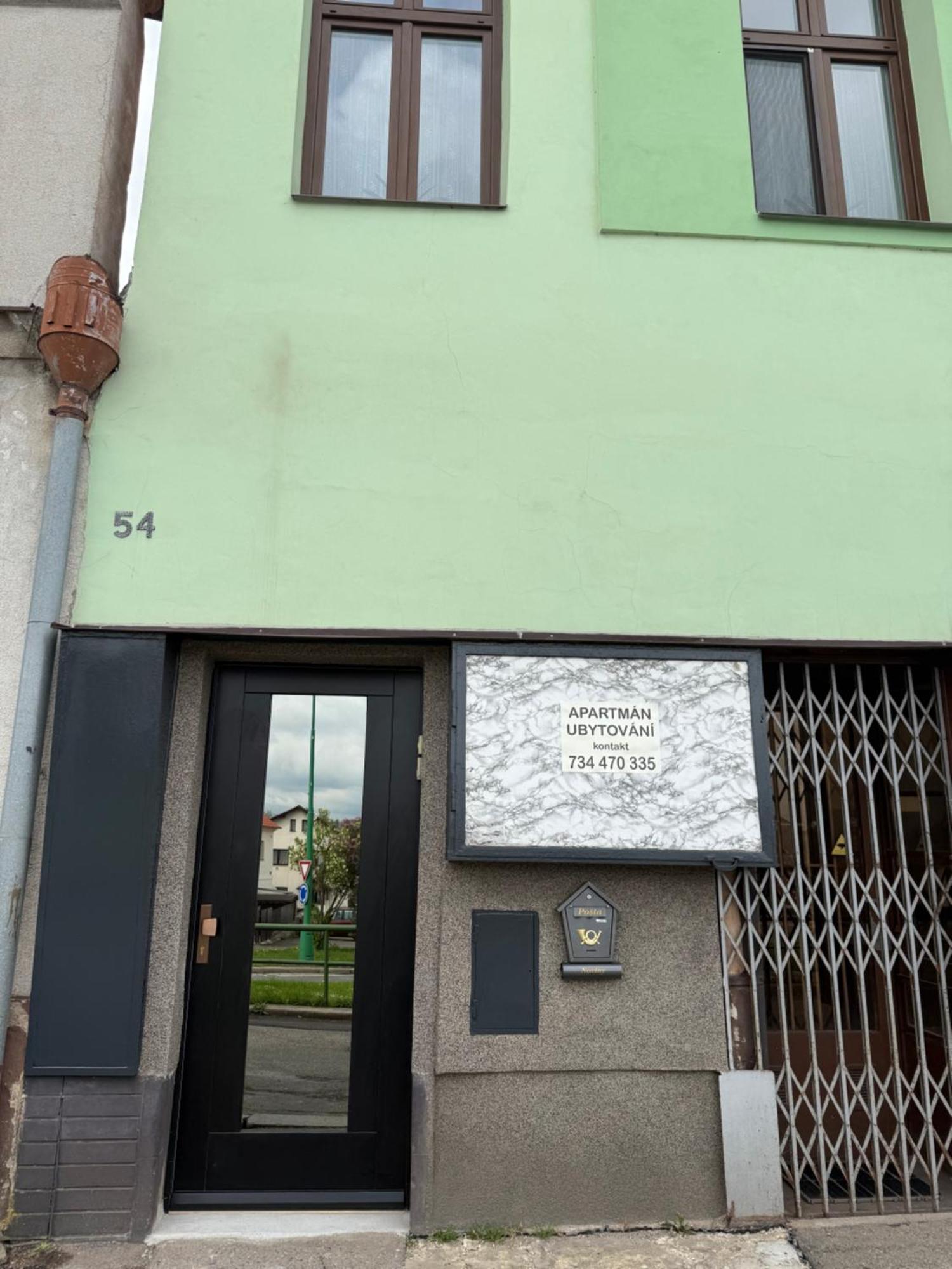 Apartman V Rodinnem Dome Jaroměř Exterior foto